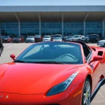 Wynajem Ferrari z lotniska – jak wygląda odbiór auta po wylądowaniu?